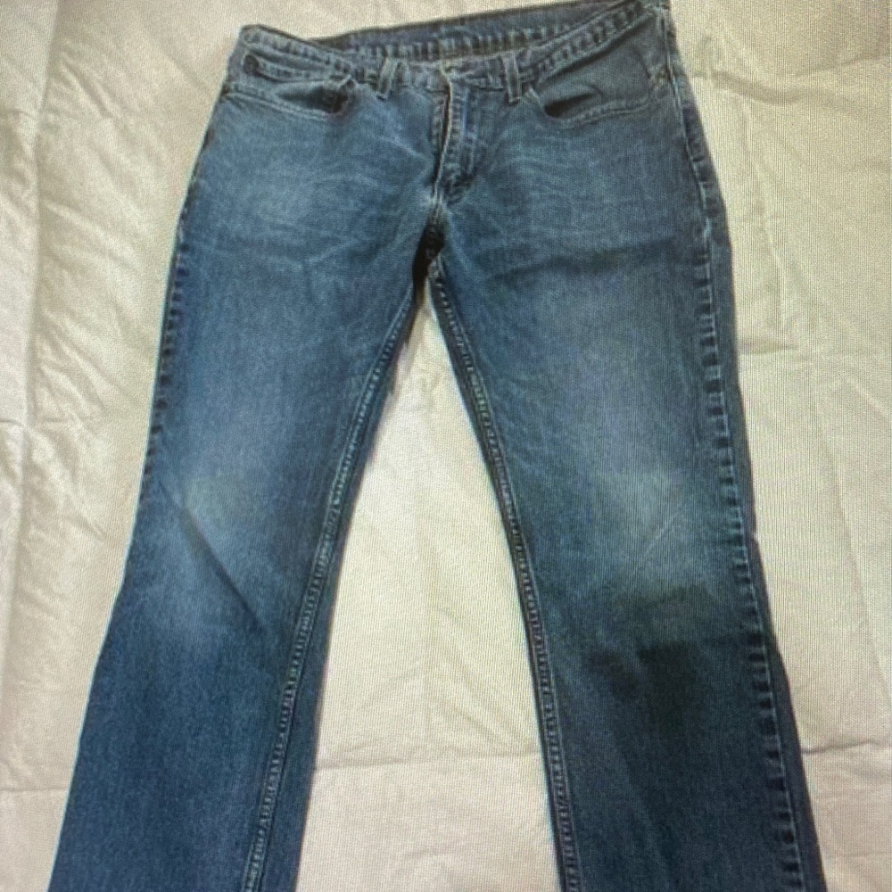 Levi's Men's Bootcut Jeans in Medium Blue